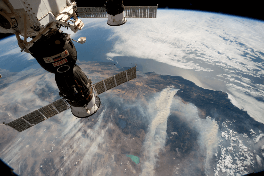 ISS Photo Mendocino Fires 43043595395_0c49a510c7_o-web.png